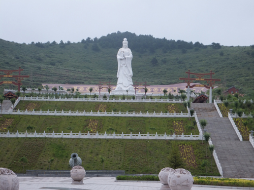 来宾合山市